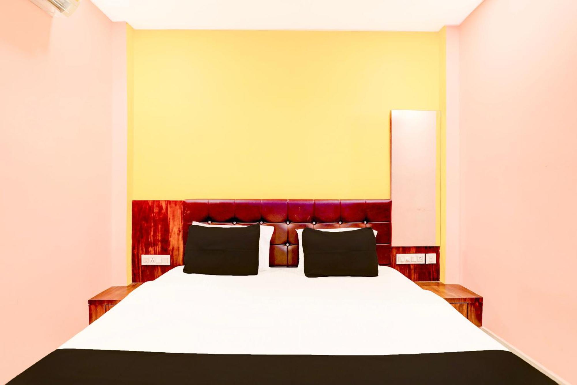Hotel O Jagdish Palace Puri Kültér fotó